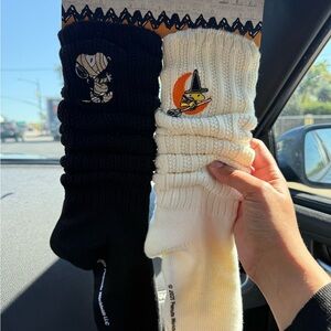Snoopy Peanuts Bioworld Black and White Halloween  Slouchy SockS Shoe size 5-10